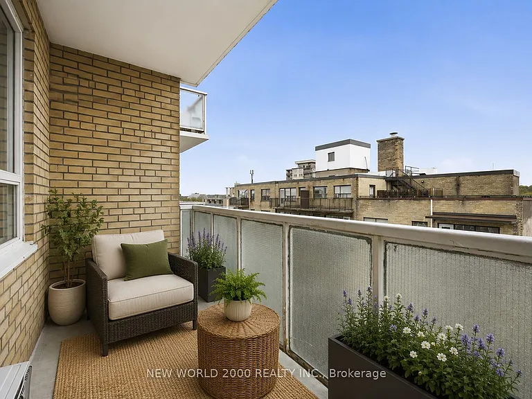 88 Bernard Ave #1008 — Photo 7