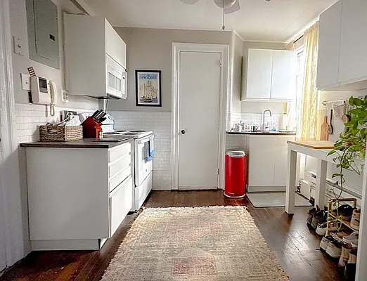 Rented by Tahari Realty LLC | media 4