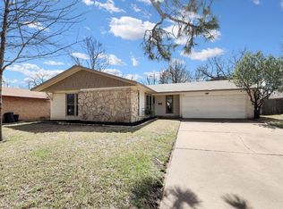 807 N Ector Dr, Euless, TX 76039