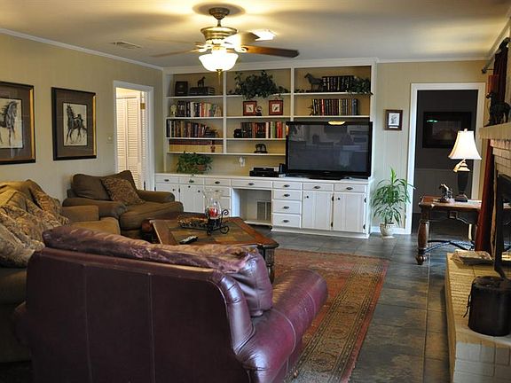 5th image of 1707 Yosemite Dr