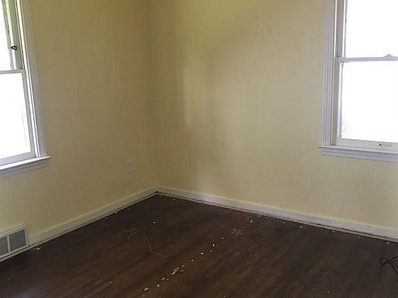 5th image of 3719 N Vincent Ave