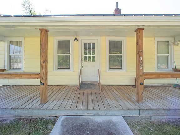 2nd image of 123 Cleveland Rd