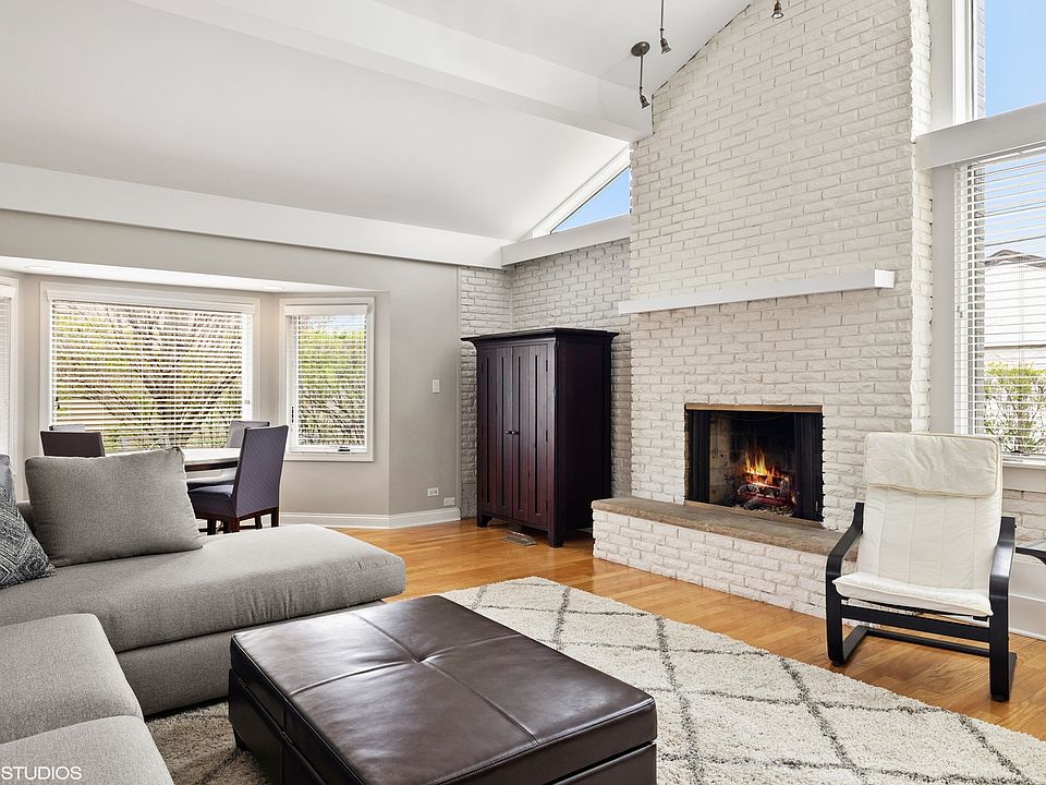 1332 Heatherfield Ln, Glenview, IL 60025 Zillow