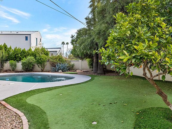 4th image of 6301 E Calle Del Norte