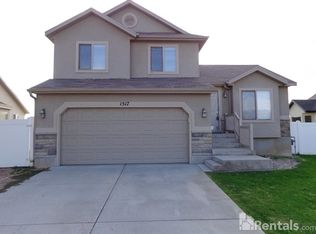 1517 N 2400 W, Clinton, UT 84015