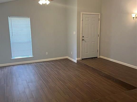 3rd image of 2218 Stillmeadow Dr