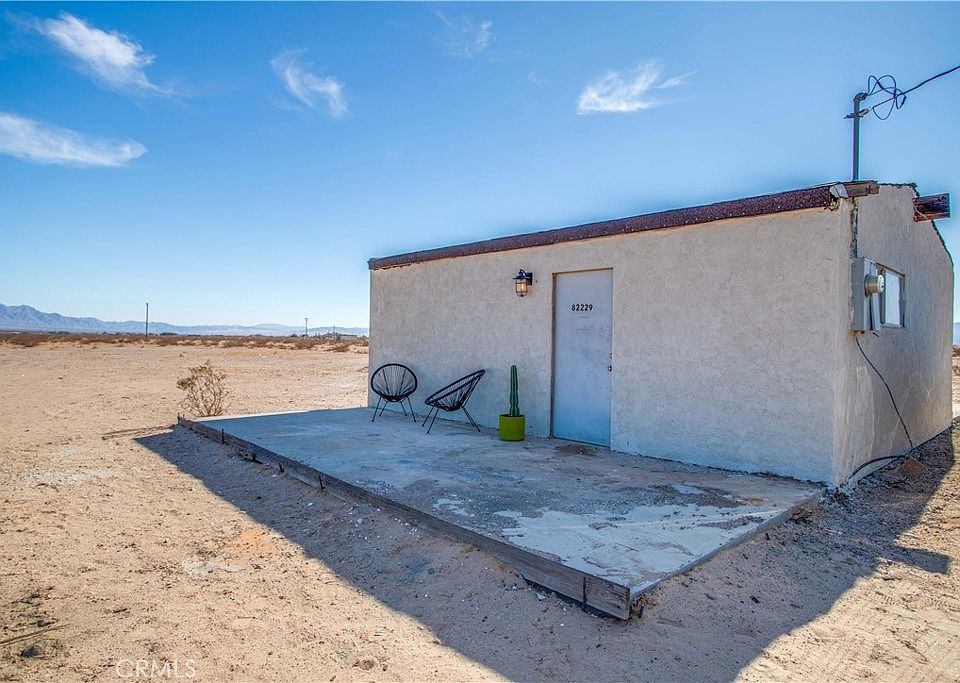 1st image of 82229 Raven Roost Rd