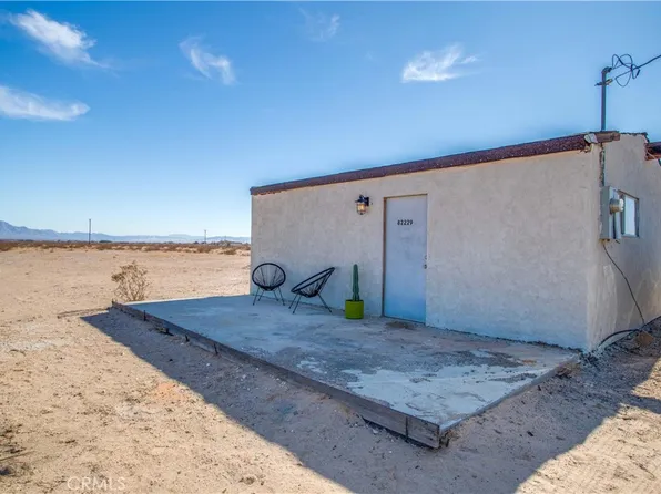 82229 Raven Roost Rd, Twentynine Palms, CA 92277