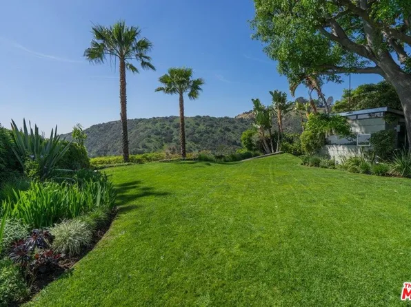 2439 Carman Crest Dr, Los Angeles, CA 90068