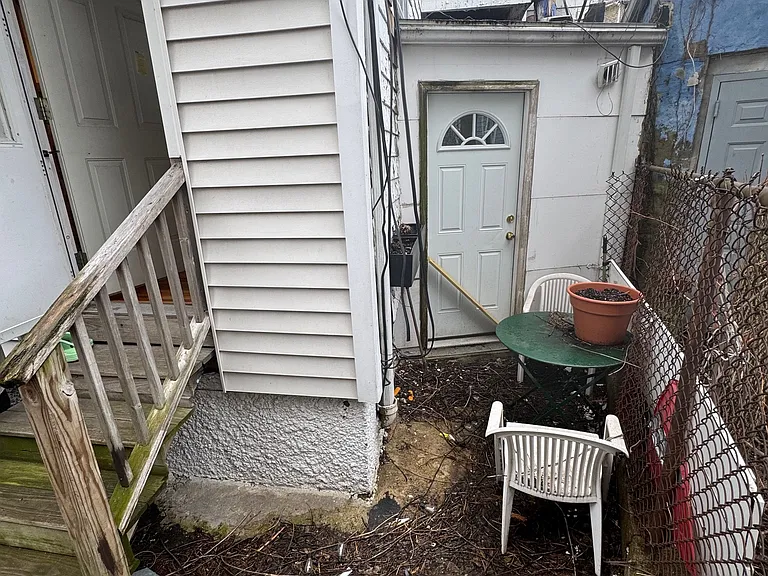 291 Columbia St #3 — Photo 8