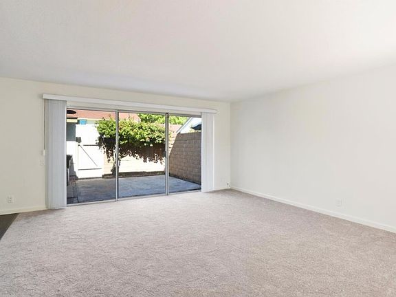5th image of 26356 Eastview Ct