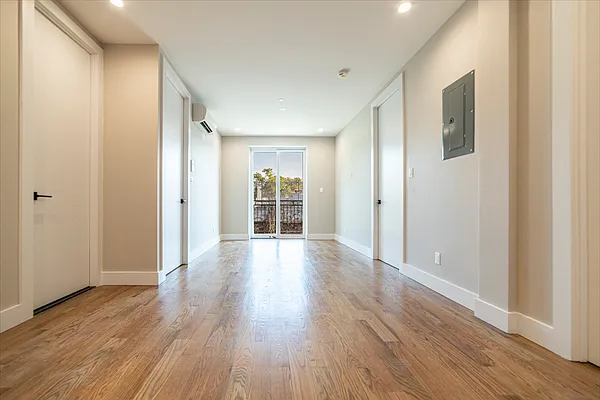 Rented by Bright Villas LLC | media 25