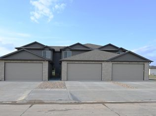 2938 Sheila Ln, Lincoln, NE 68516