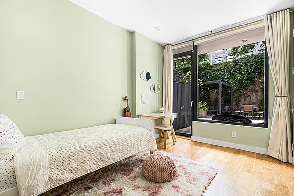 Sold by Level Group | media 8