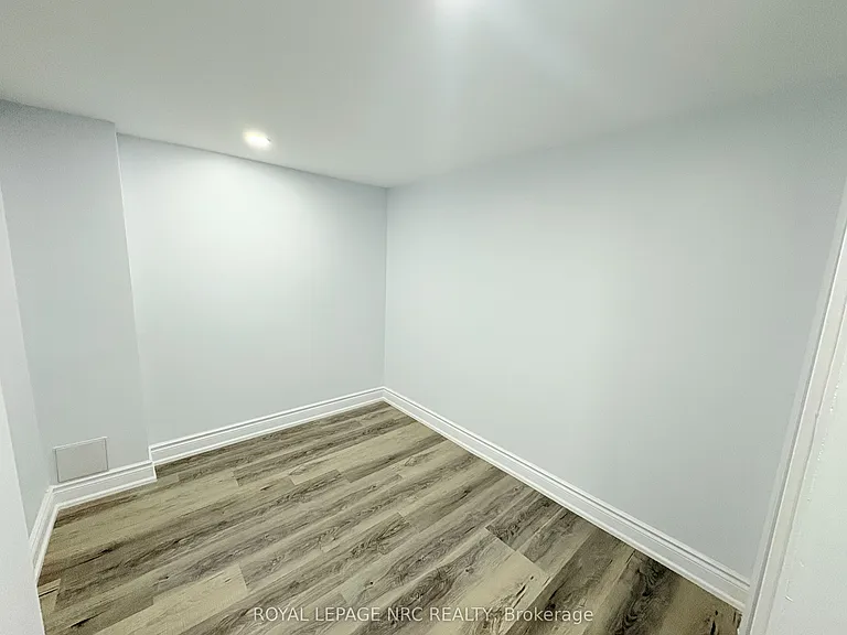 11 Meadow Wood Cres #BASEMENT — Photo 8