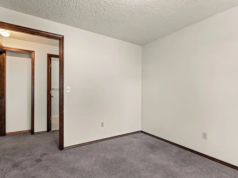 3605 NE 49th St — Photo 29
