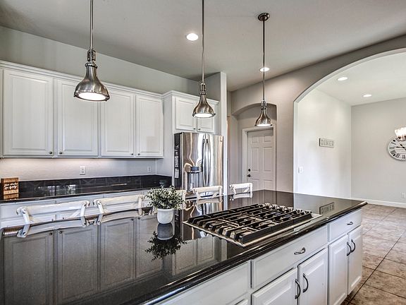 4th image of 3131 E Sierra Madre Ave