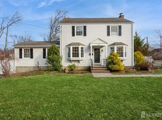 426 Grove Ave, Metuchen, NJ 08840