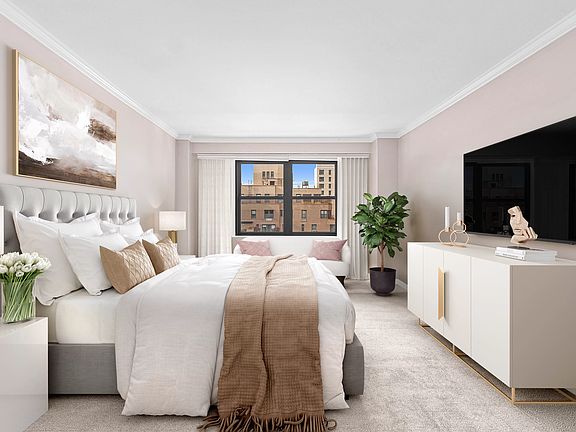 4th image of 201 E 77th St APT 12C