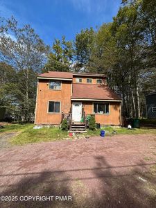 8592 Periwinkle Dr, Tobyhanna, PA, 18466