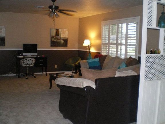 2nd image of 2809 Sandalwood Ln