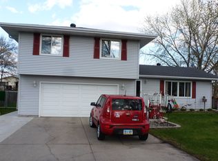 3008 19th St S, Fargo, ND 58103