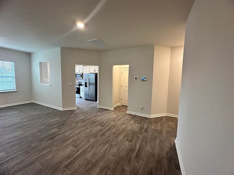 1351 Amberview Ln — Photo 26