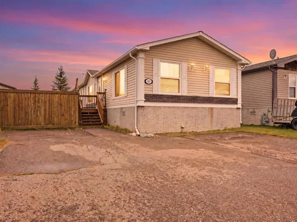117 N Elm St, Wood Buffalo, AB T9K 0J8