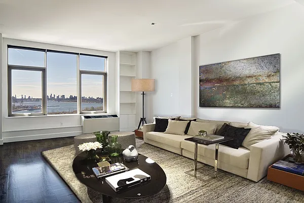 Sold by Modern Spaces | media 16