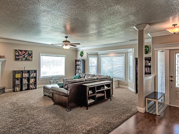 3rd image of 3665 Westhaven St