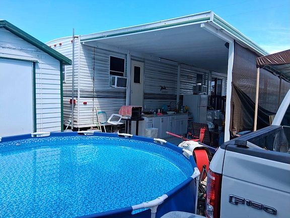 2nd image of 325 Calusa St #440