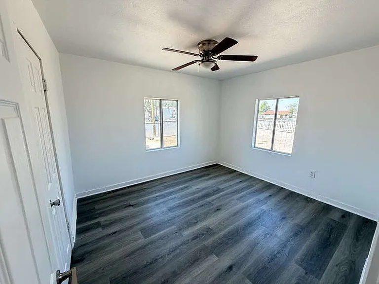 352 W Roosevelt Ave — Photo 15