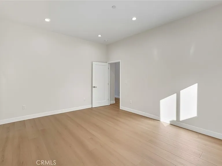 16140 Mayall St #16140 — Photo 11