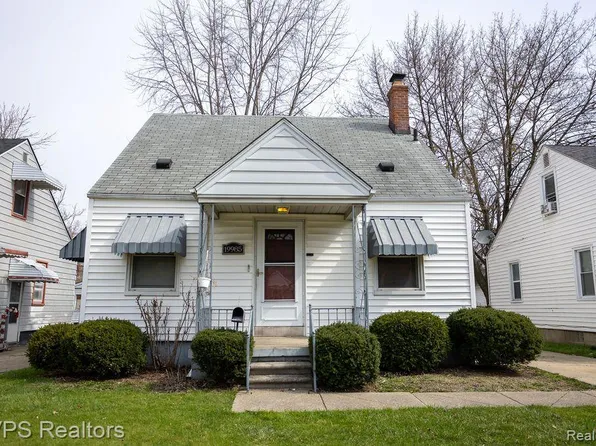 19985 Washtenaw St, Harper Woods, MI 48225
