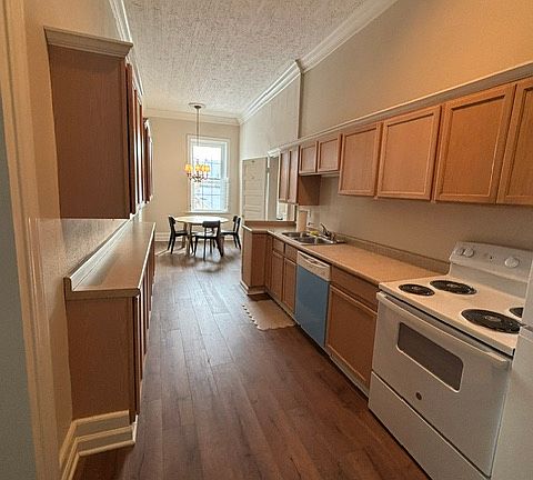 4th image of 126 S Marlboro St #2B