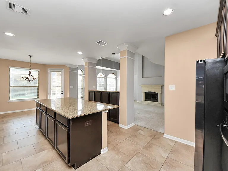 9427 Sapphire Bay Ln — Photo 18