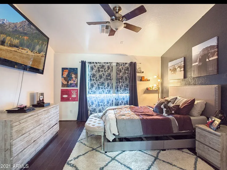 25876 W Elizabeth Ave — Photo 3