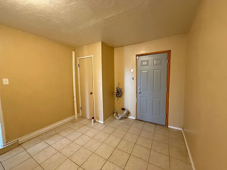 232 Lincoln Ave — Photo 16
