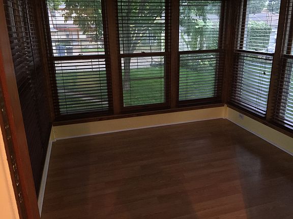 3-season porch with hardwood floors