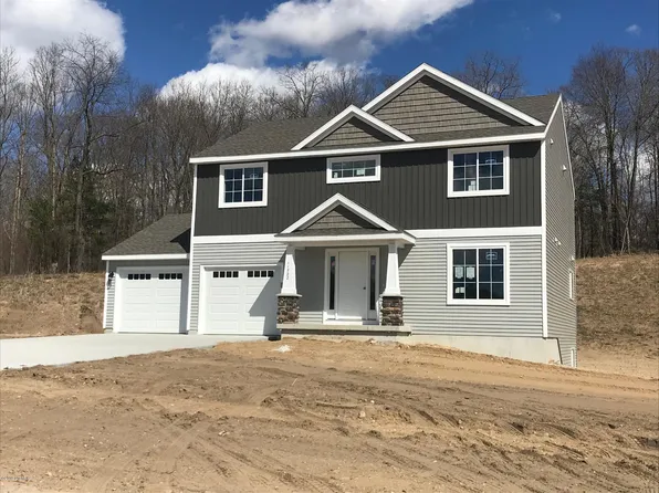 3072 E Peach Ct, Kent City, MI 49330