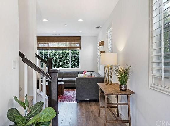 3rd image of 739 Huron Pl