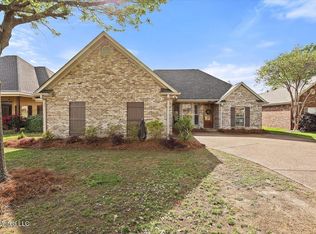 906 Starboard Ct, Brandon, MS 39047