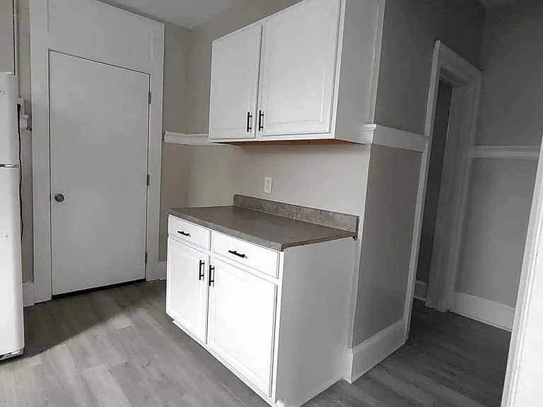 136 Broadway — Photo 2