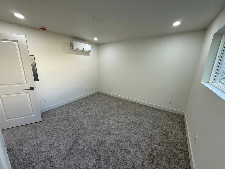 1565 Carlin St — Photo 11