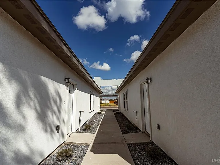 1326 W Harrison Ave #1 — Photo 3