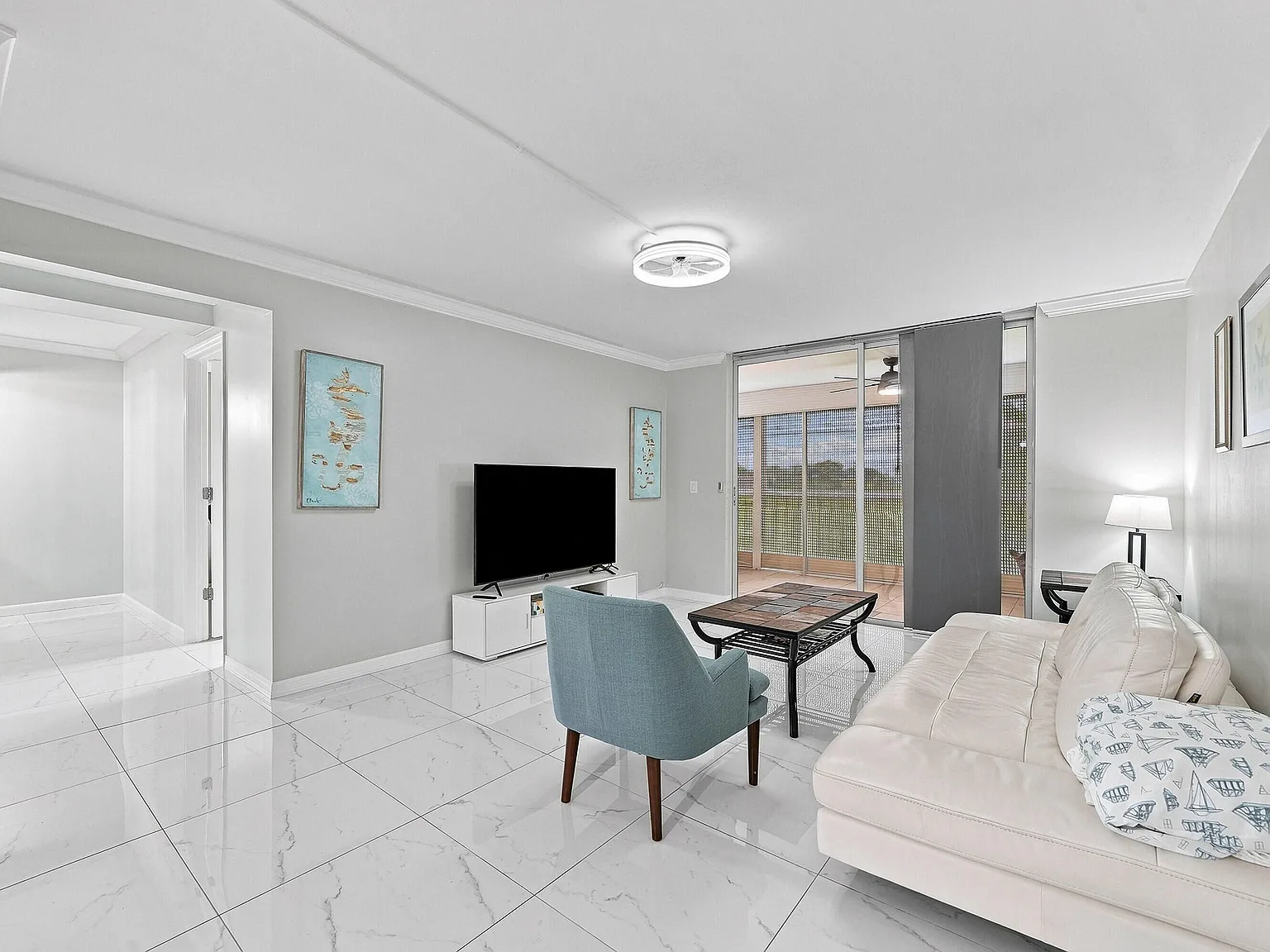 3 bed, 2.0 bath, 1414 sqft, $2,850 — Photo 3