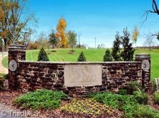 7955 Valley View Dr #26, Clemmons, NC 27012