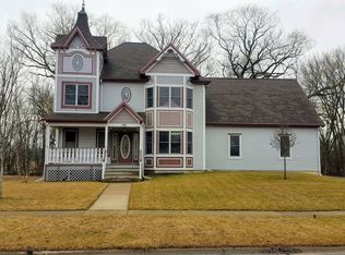 191 Redwing Dr, Woodstock, IL 60098