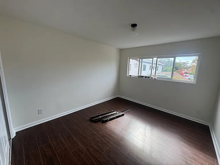 5401 W Olympic Blvd #3 — Photo 20
