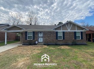 6313 Leamont Dr, Millington, TN 38053